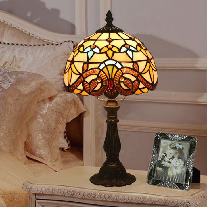 Lampa stołowa Tiffany ze szkła - klasyczne linie z ołowiu