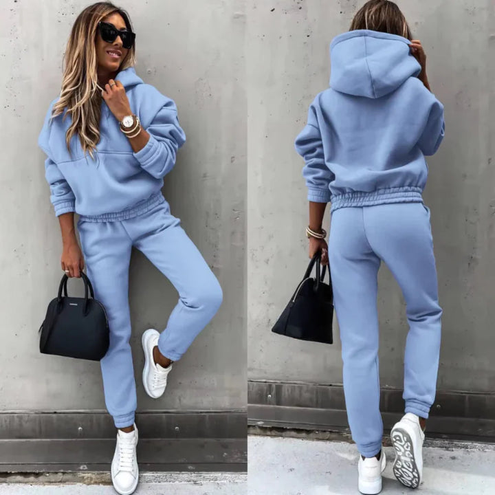 Sportowy dres damski – zimowa warstwa aktywna