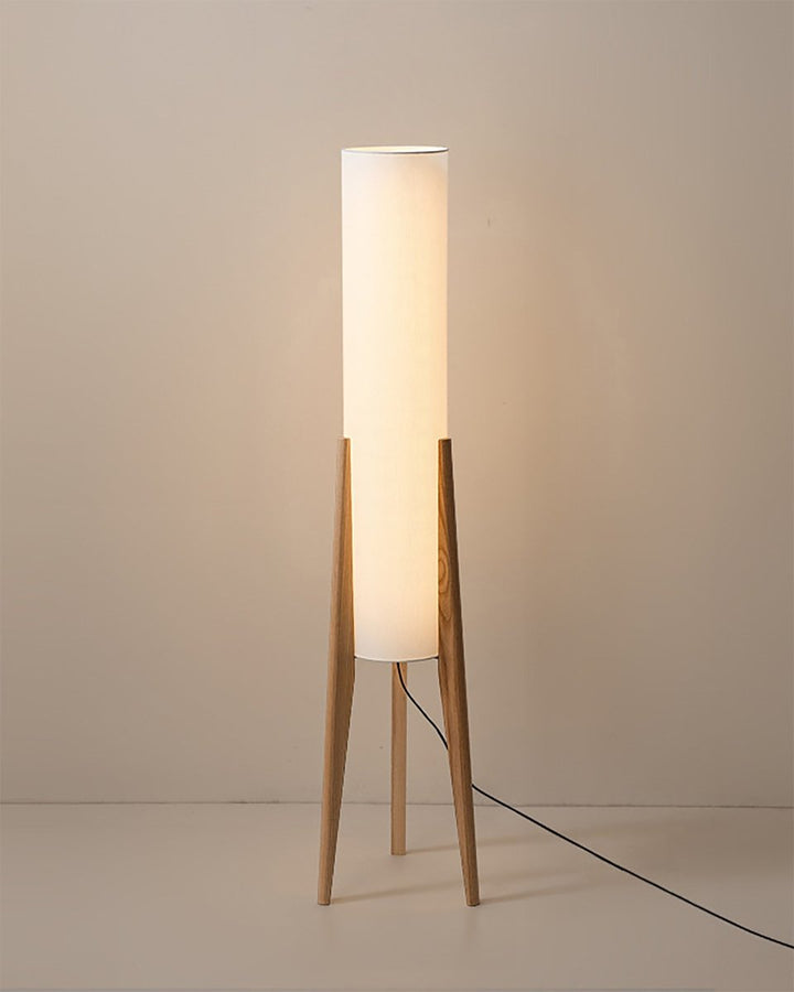 Lampa podłogowa z drewna orzechowego - świetlna sztuka do każdego wnętrza