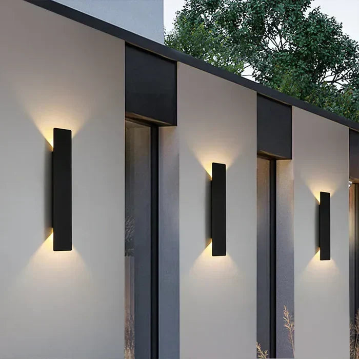 StormGlow Light - Odporna na Warunki Atmosferyczne Lampa Ścienna LED
