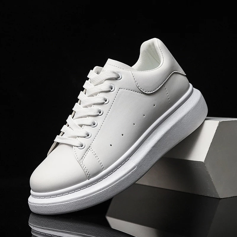 Białe sneakersy męskie | Gruba i wygodna podeszwa | Ponadczasowy design