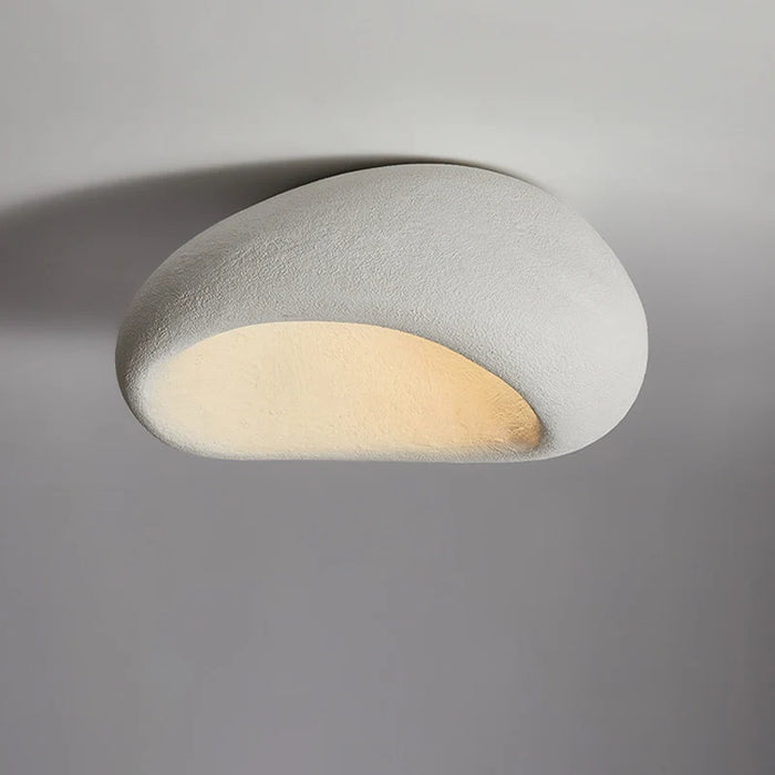 Lampa sufitowa LED w stylu wabi-sabi – dekoracyjny plafon o organicznym kształcie